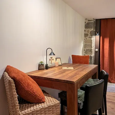 Là Où Murmurent Les Pierres Le Puy-en-Velay