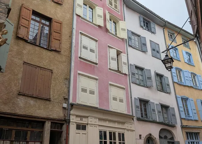 La Ou Murmurent Les Pierres Apartment *